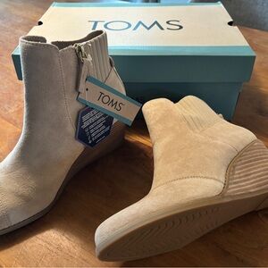 TOMS Women's Beige Ankle Booties